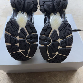 BALENCIAGA RUNNER HIGH TOP SNEAKERS WHITE BLACK