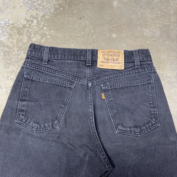 1990s LEVI’S 550 ORANGE TAB BLACK DENIM JEAN SHORTS JORTS