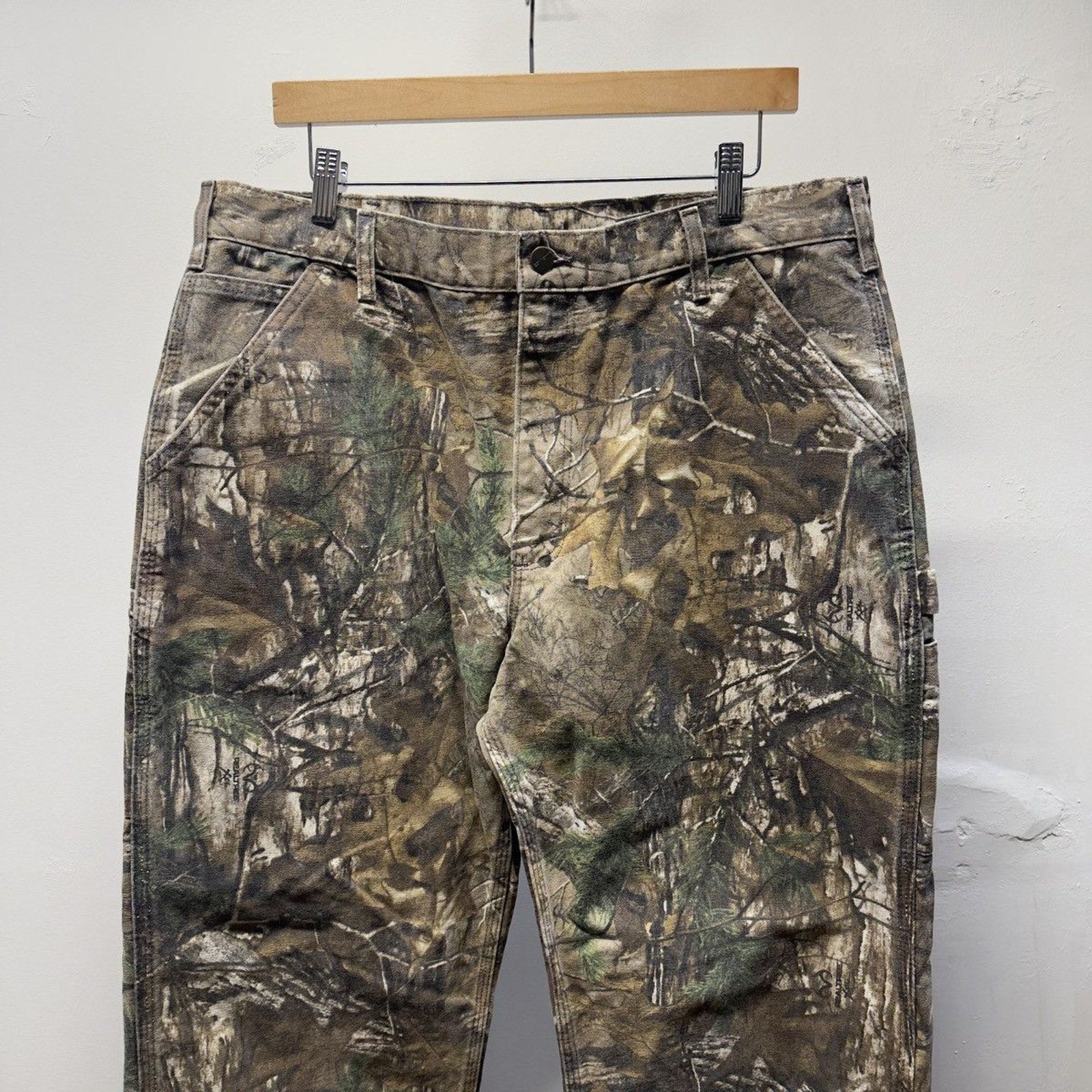 2000s Carhartt Realtree Camo Carpenter Pants