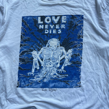 2000s THRASHED LOVE NEVER DIES SKELETON SEX TEE