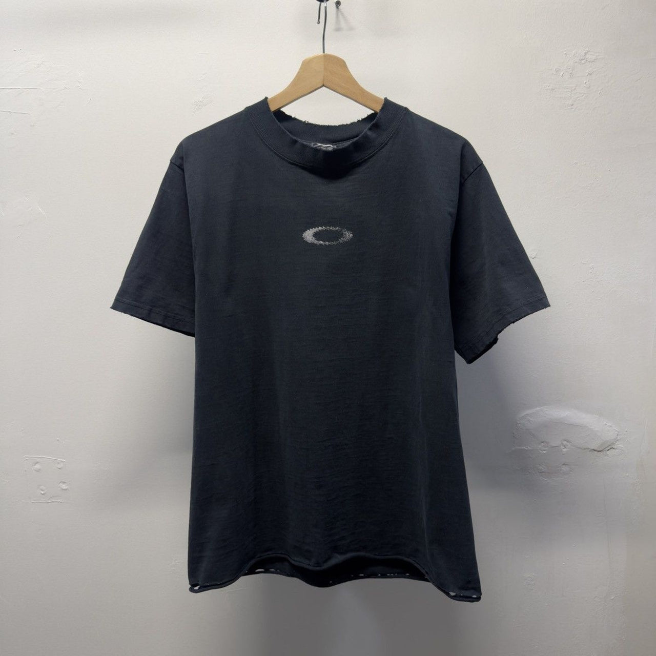 Vintage 1990s 2000s Oakley Software Faded Distressed Propeller Tee