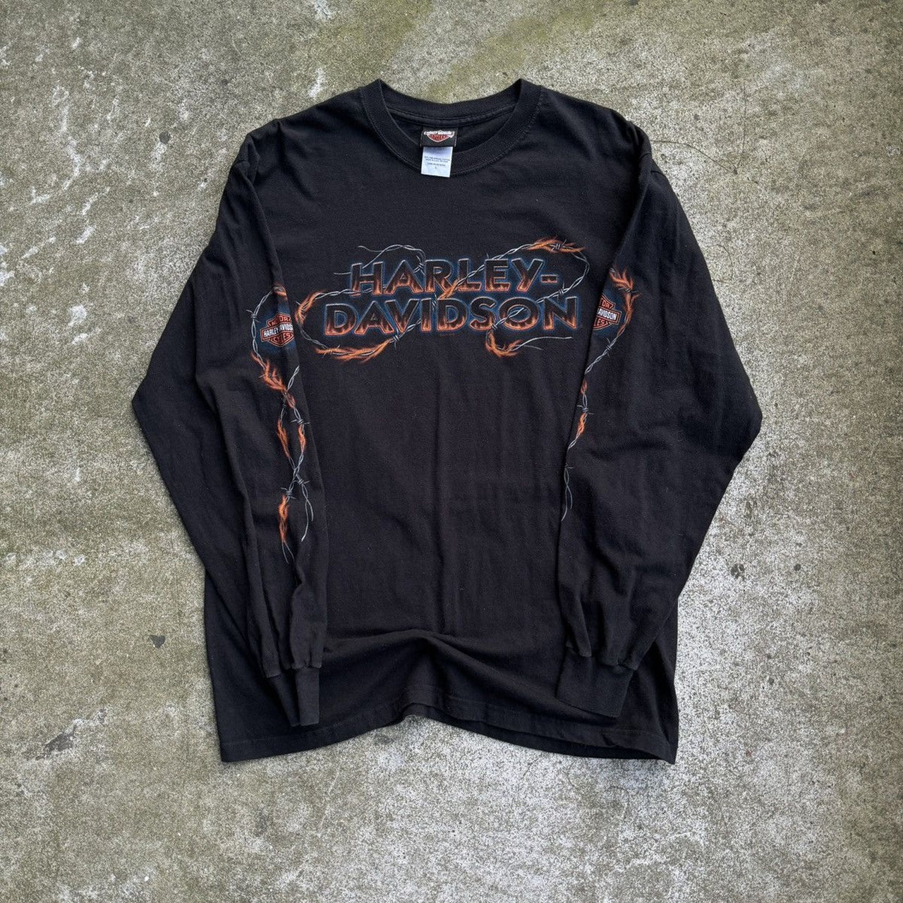 2000S HARLEY DAVIDSON ALCATRAZ WIRE FLAME LOGO LONGSLEEVE TEE