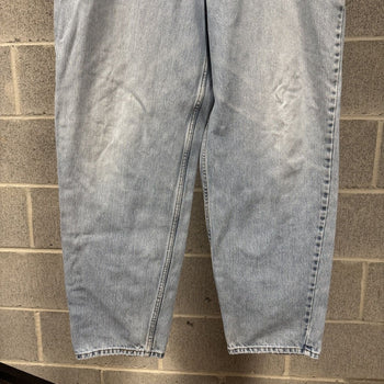2000s Levi's 560 Baggy Thrashed Faded Jeans