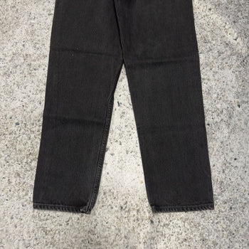 Vaqueros Levi's 550 con lengüeta naranja y negro descolorido de los años 90