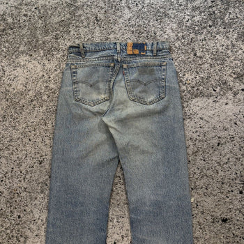 Vaqueros Levi's 505 Thrashed Faded de la década de 1980
