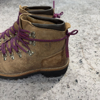 1990s Vasque Steel Toe Vibram Hiking Boots