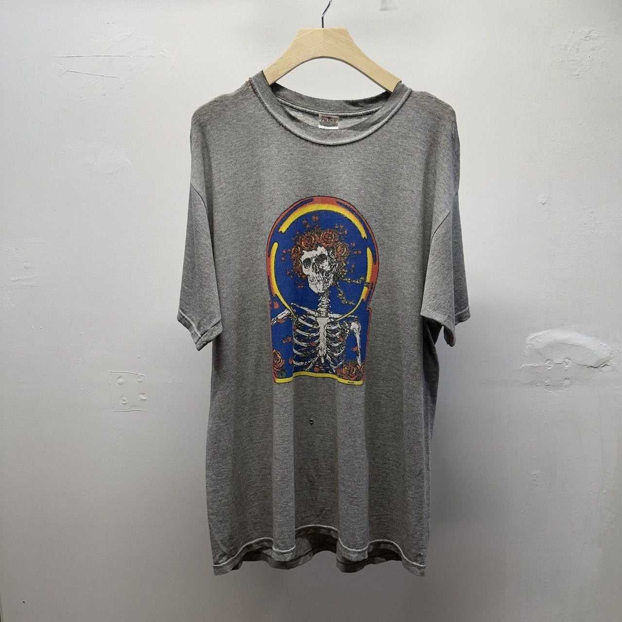 Vintage 2000 Faded Distressed Grateful Dead Skull Roses Band Tee