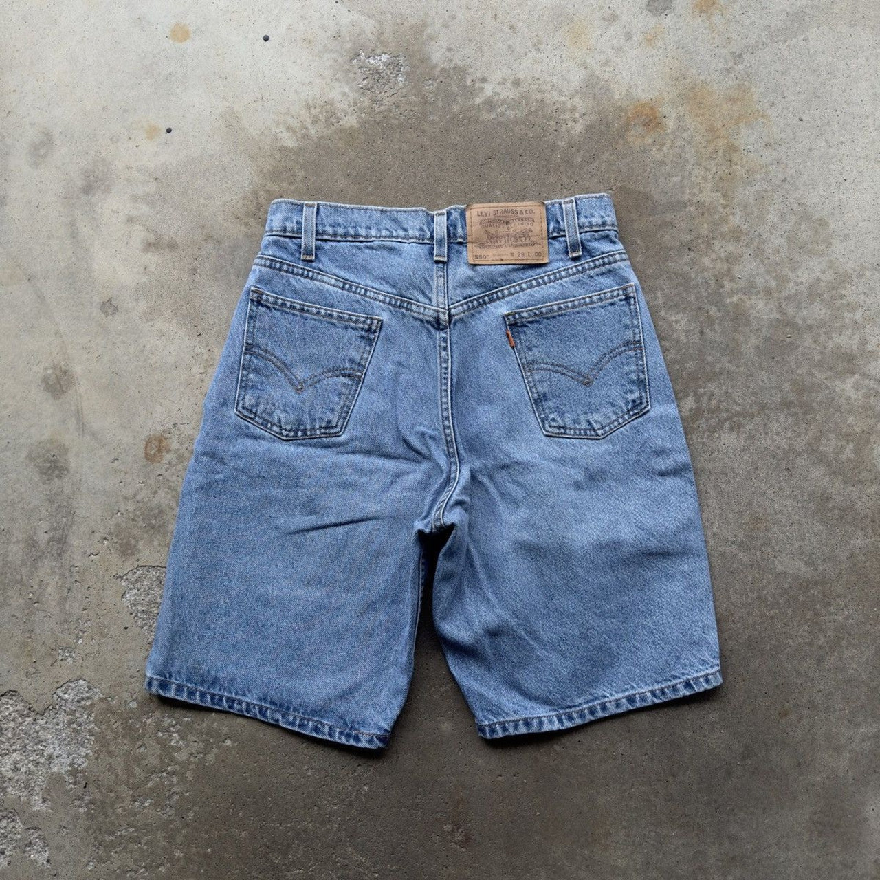 1990s LEVI’S 550 ORANGE TAB BAGGY DENIM SKATER JEAN SHORTS JORTS