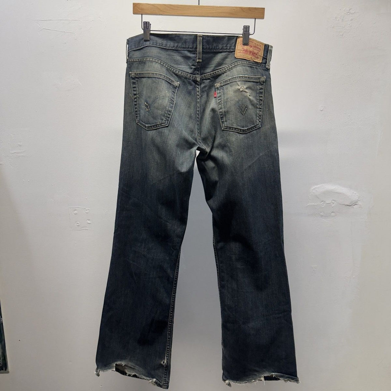 Vintage 2000s Levi’s 527 Low Bootcut Flare Faded Distressed Jeans