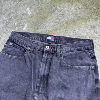 2000S FADED TOMMY HILFIGER BLACK DENIM JEAN SHORTS