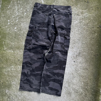 2000S PHYS SCI BAGGY WIDE LEG SKATER CAMO PANTS