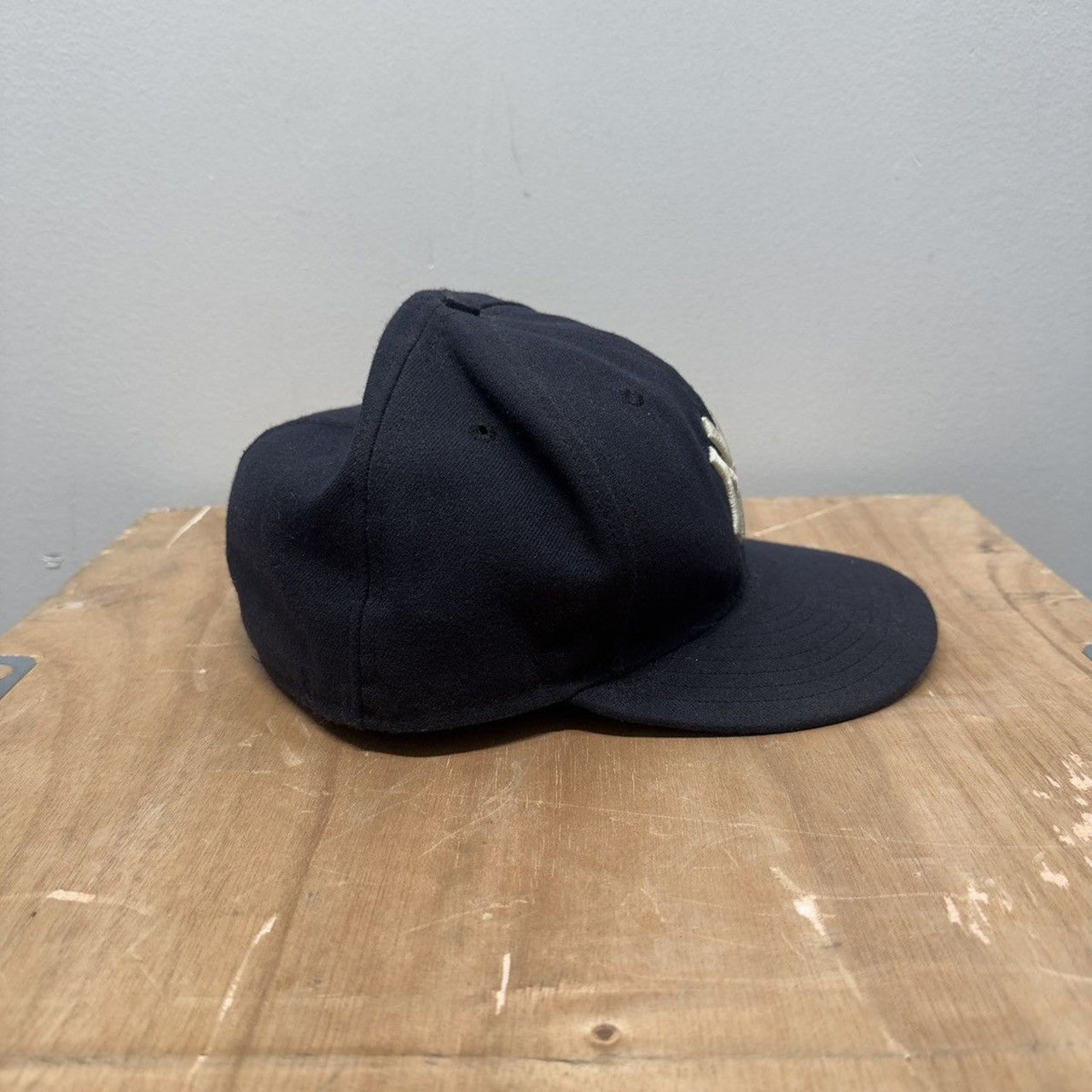 Vintage 2000s Faded New York Yankees Fitted Baseball Hat