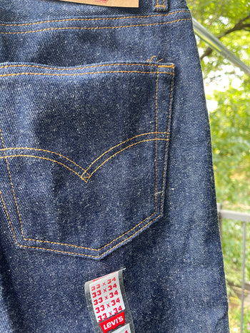 1990s LEVI’S 501XX MADE IN USA DENIM JEANS DEADSTOCK