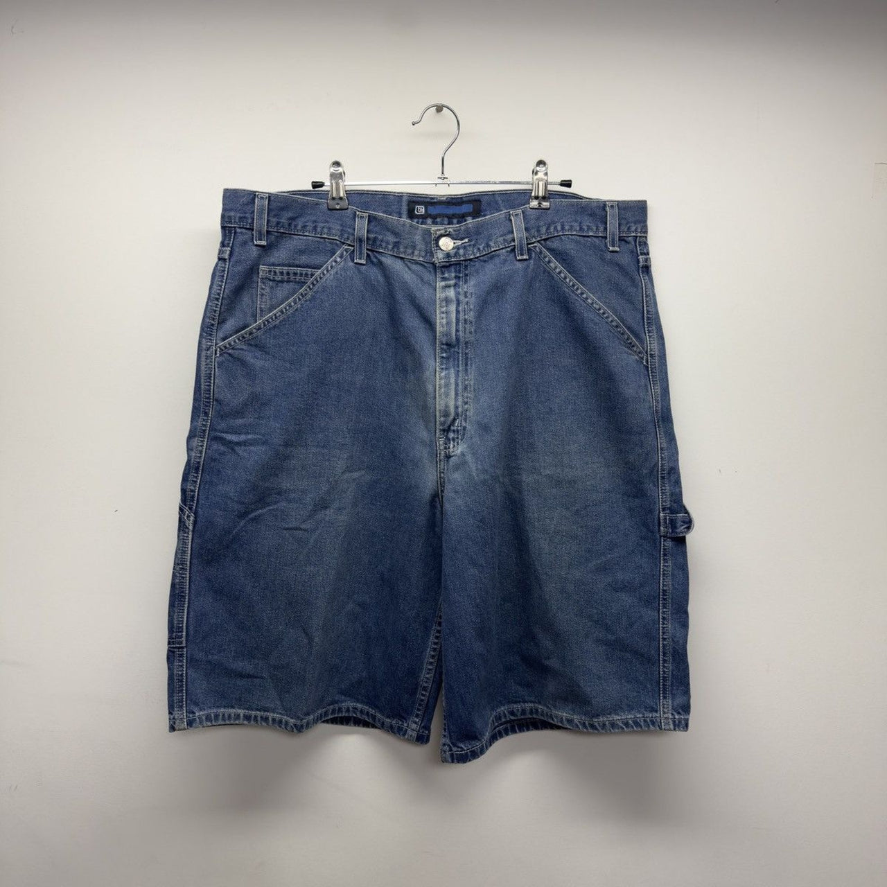 Vintage 2000s Y2K Levi's L2 Baggy Denim Jean Shorts