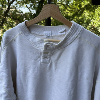 2000s Gap Thrashed White Henley Sweatshirt
