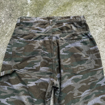 2000S Y2K GREEN CAMO BAGGY SKATER DENIM JEAN SHORTS JORTS