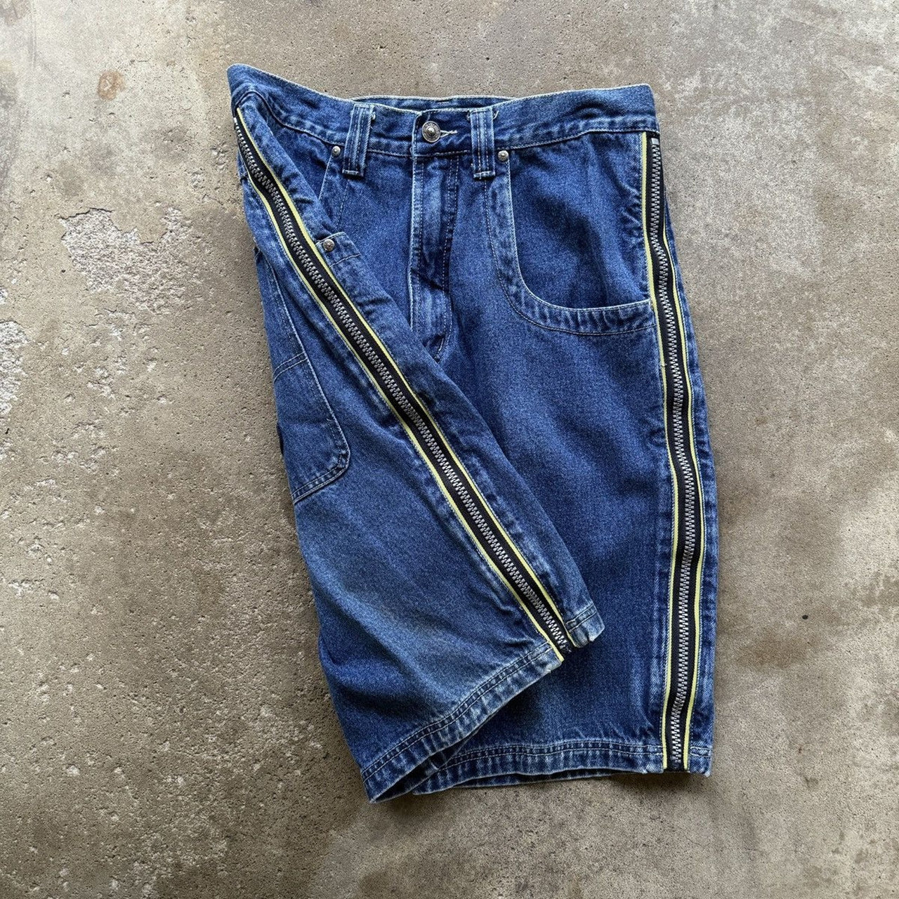 1990s/2000s Y2K PACO JEANS BAGGY ZIPPER DENIM SKATER JEAN SHORTS