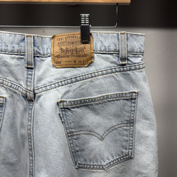 1990s Levi's 550 Faded Denim Jean Shorts