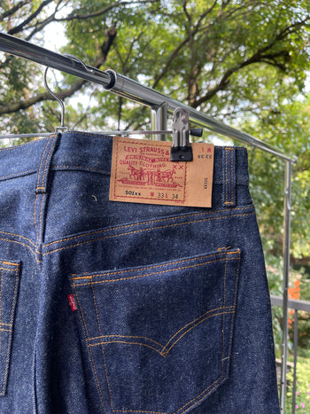 1990s LEVI’S 501XX MADE IN USA DENIM JEANS DEADSTOCK