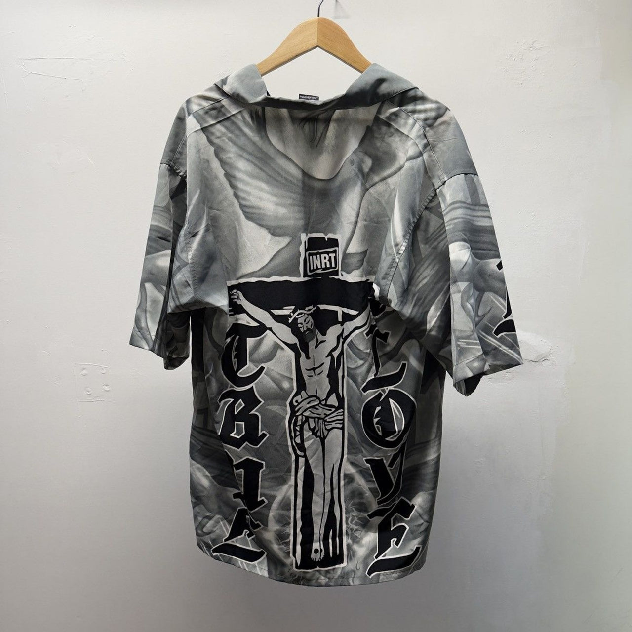 Vintage 2000s Jesus True Love Crucifix Camp Collar Shirt