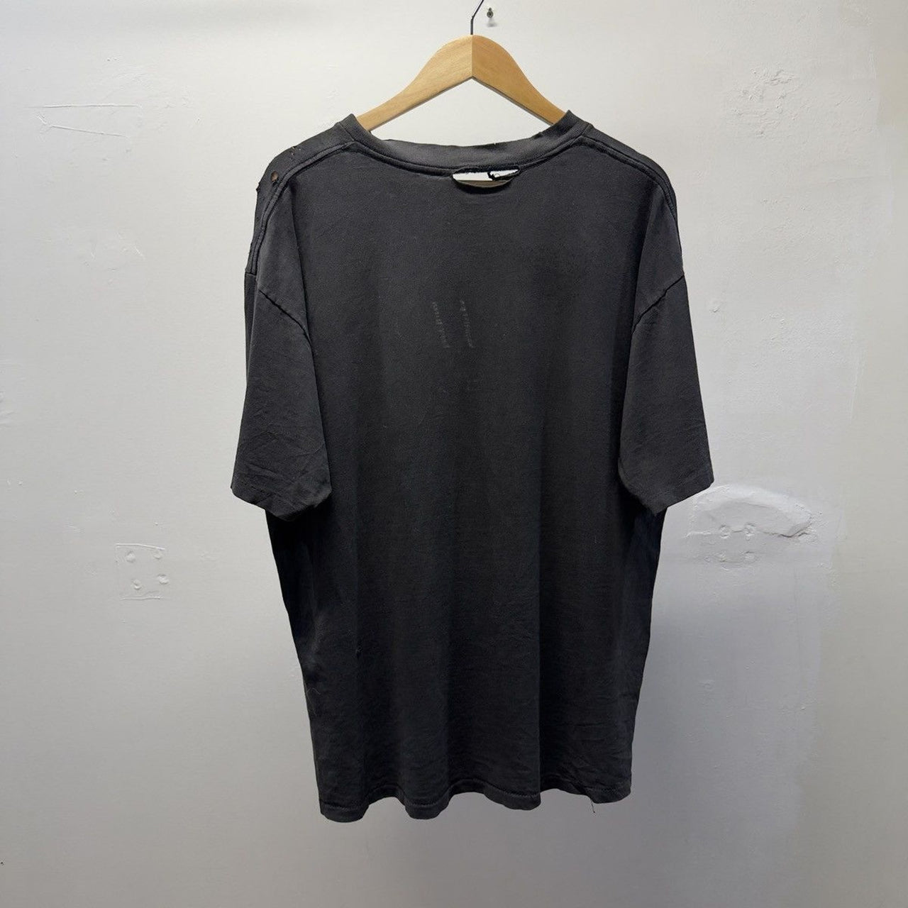 Vintage 1990s Hard Rock Faded Distressed Tee