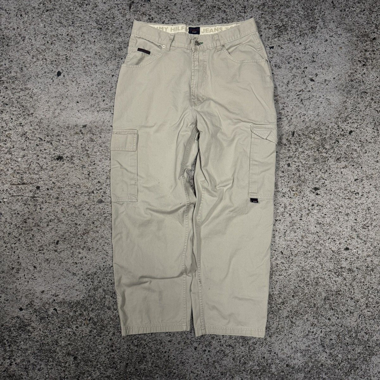 Pantalones cargo holgados de carpintero con pernera ancha de Tommy Hilfiger de la década de 2000