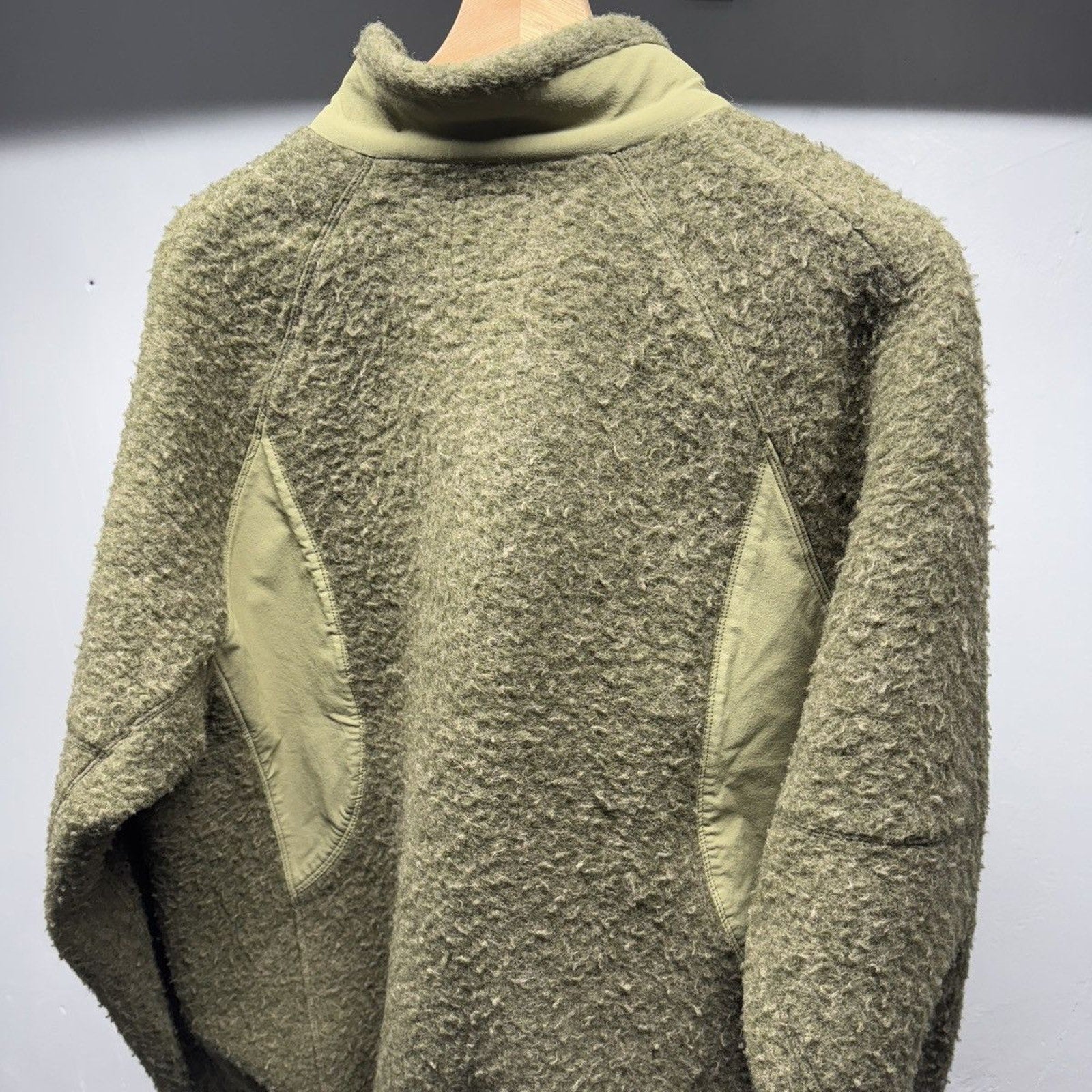 ROA Polar Fleece Jacket Aloe — Garment Trafficker