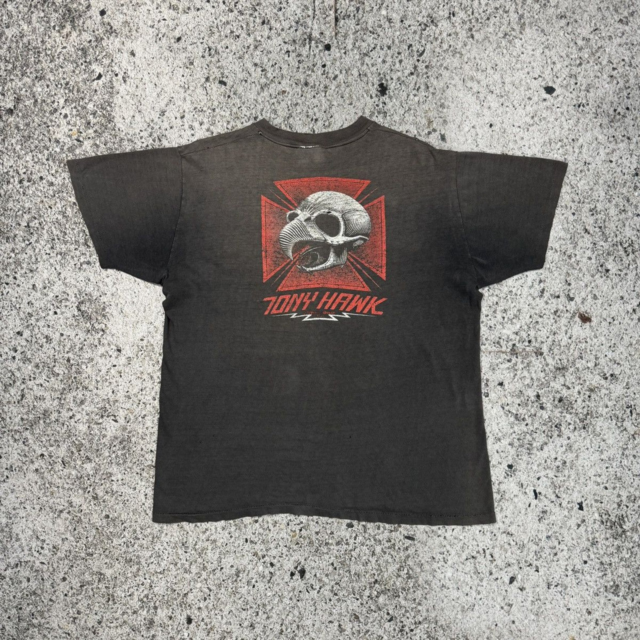 1980S TONY HAWK BIRDHOUSE POWELL PERALTA THRASHED SKATE TEE