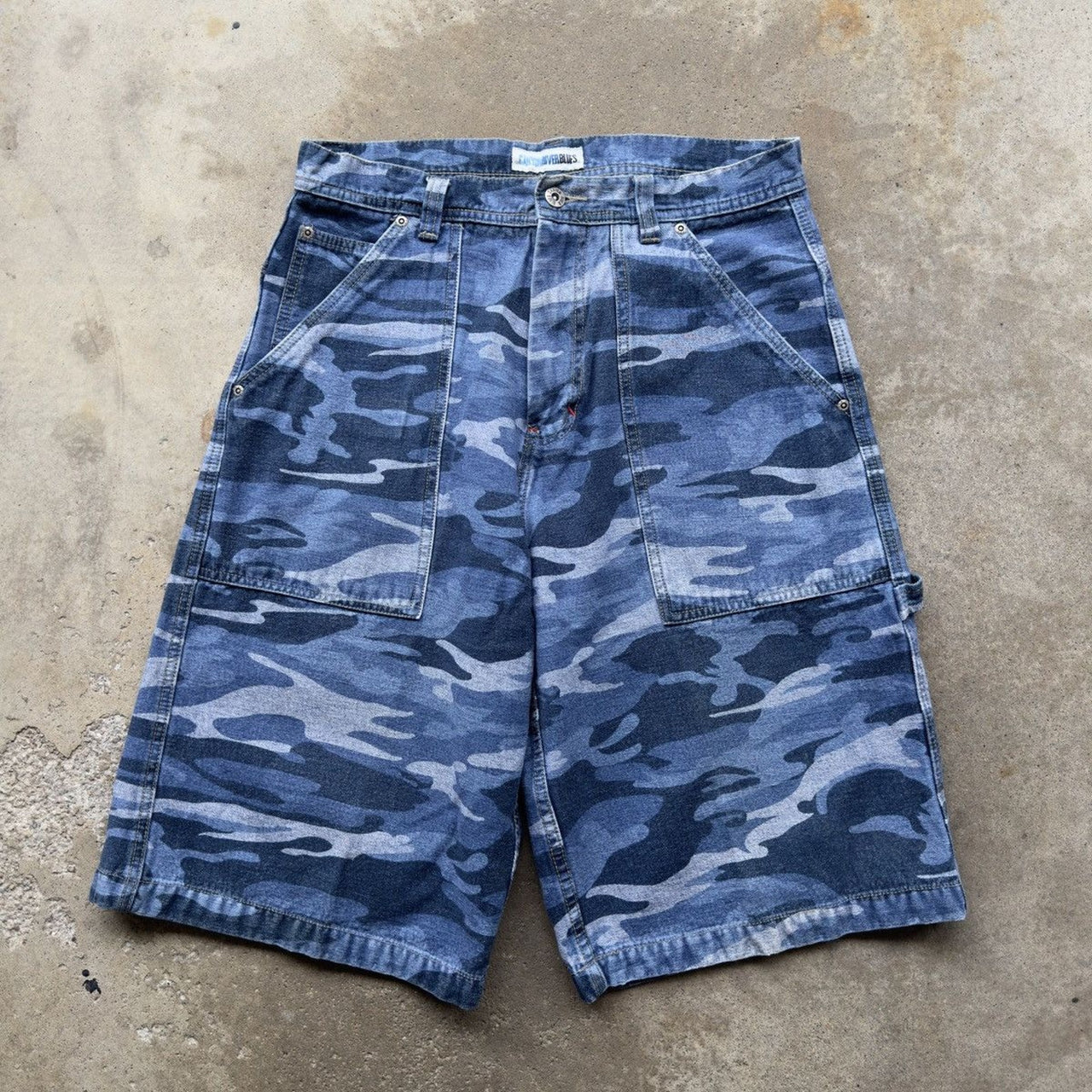 2000s Y2K BLUE CAMO BAGGY SKATER DENIM JEAN SHORTS JORTS