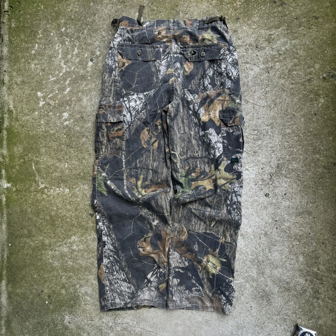 2000s MOSSY OAK BAGGY TREE CAMO CARGO PANTS