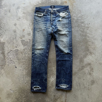 APC NEW CURE H JEAN TRES ETROIT THRASHED DENIM JEANS