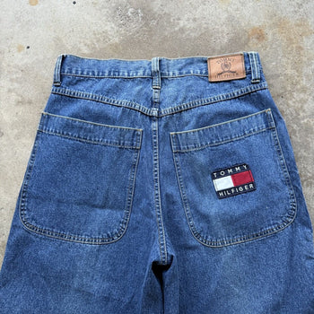 1990S TOMMY HILFIGER BAGGY PATCH LOGO DENIM SKATER SHORTS