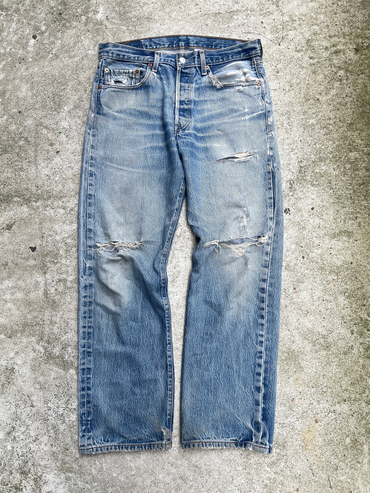 2000s THRASHED FADED LEVI’S 501XX DENIM JEANS