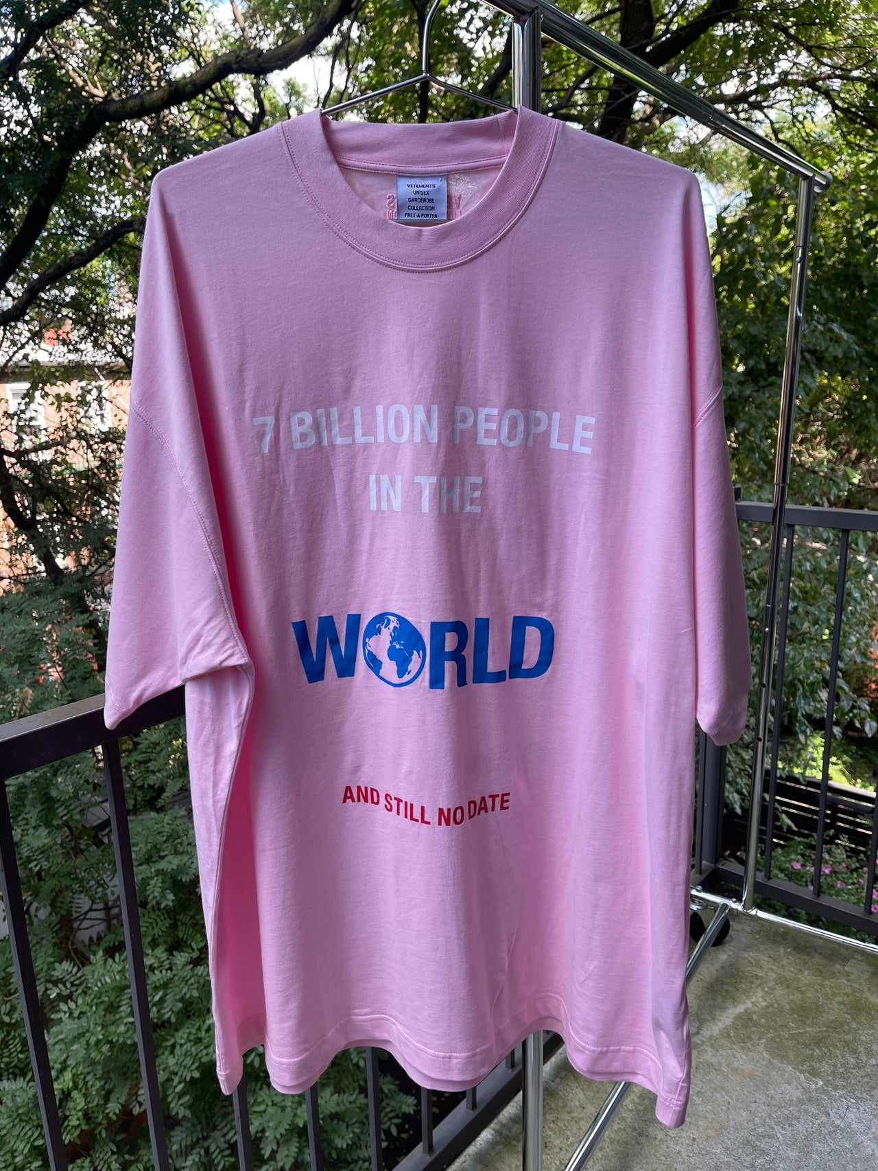 VETEMENTS DATE ME OVERSIZED TEE