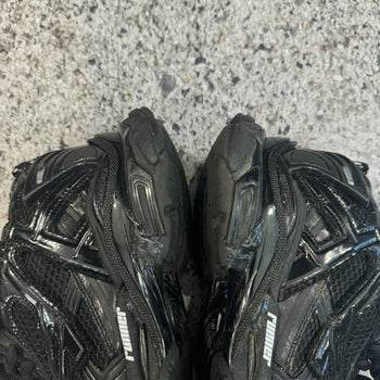 BALENCIAGA BLACK RUNNER