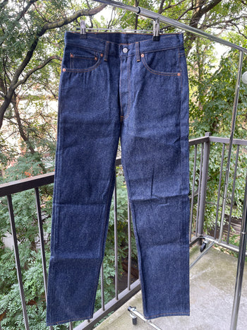 1990s LEVI’S 501XX MADE IN USA DENIM JEANS DEADSTOCK