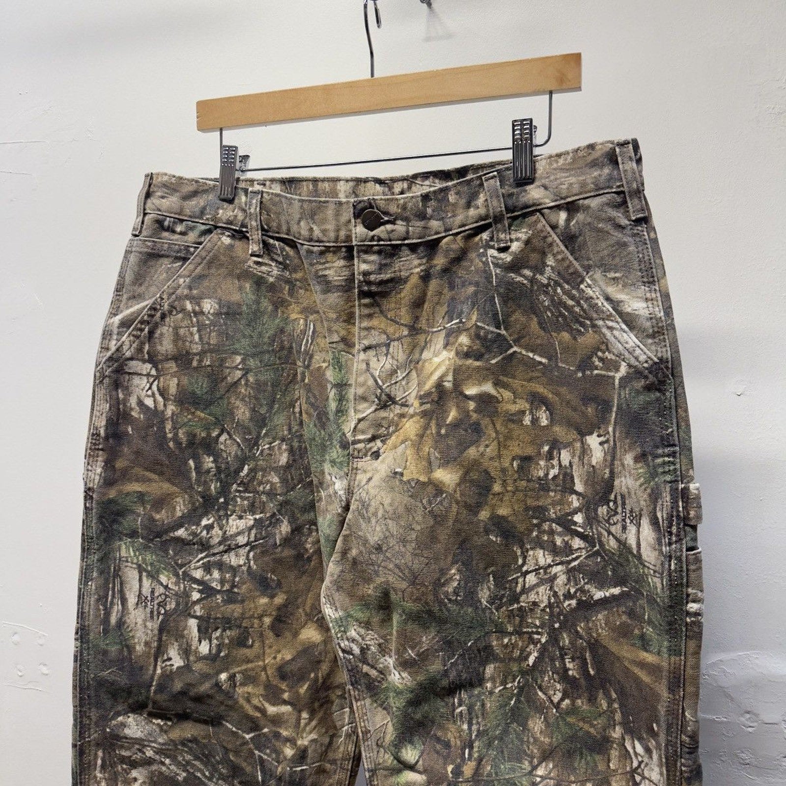 2000s Carhartt Realtree Camo Carpenter Pants