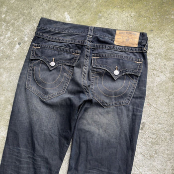 TRUE RELIGION RICKY STRAIGHT FLAP EARTHWORM DENIM JEANS