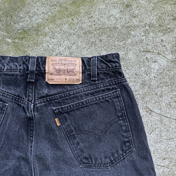 1990s LEVI'S 550 ORANGE TAB BLACK DENIM JEAN SHORTS