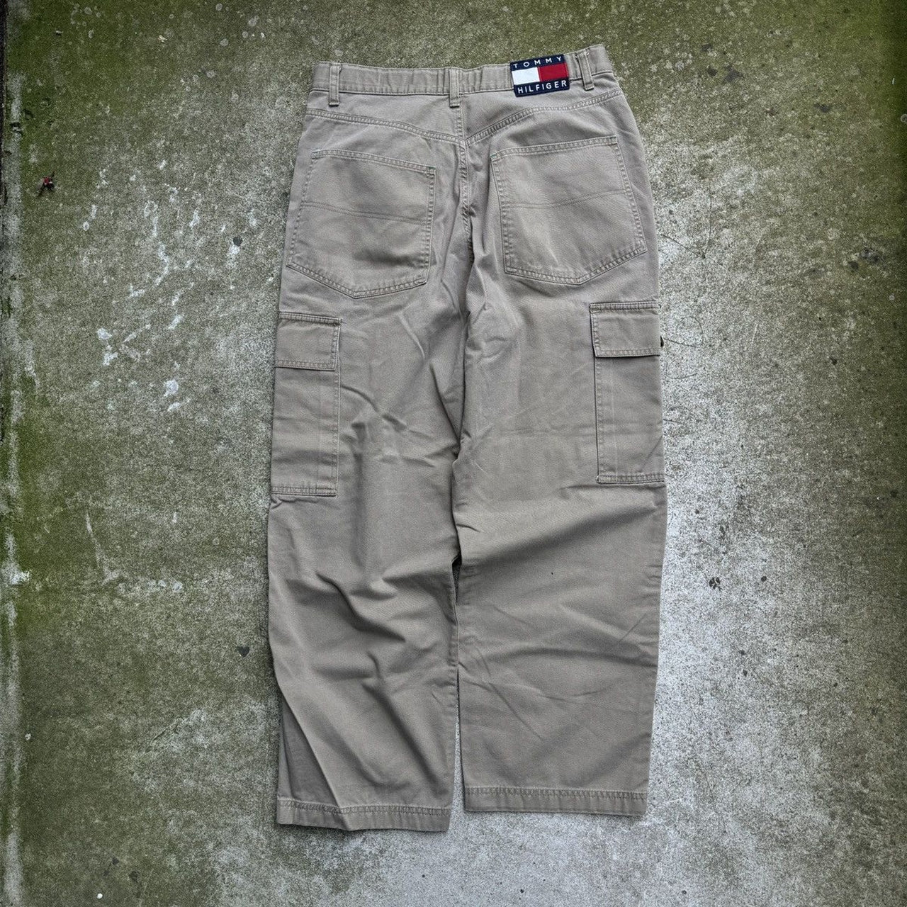 2000s TOMMY JEANS KHAKI CARGO SKATER PANTS