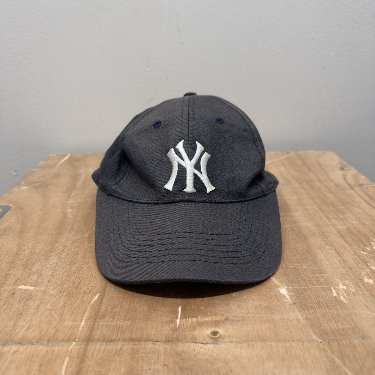 Vintage 2000s Faded New York Yankees Hat