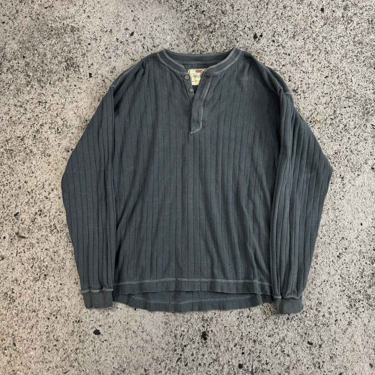 2000s Levi's Ribbed Cotton Thermal Knit Henley Shirt Oversized