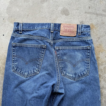 1990S LEVI’S 505 MADE IN USA FADED STRAIGHT LEG DENIM JEANS