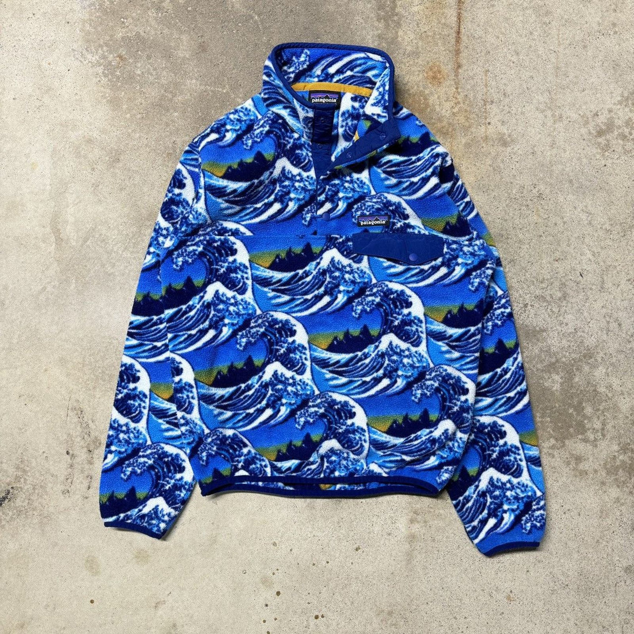 PATAGONIA SYNCHILLA FITZ ROY HOKUSAI WAVE SNAP FLEECE