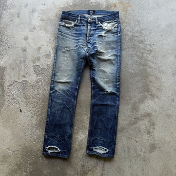 APC NEW CURE H JEAN TRES ETROIT THRASHED DENIM JEANS