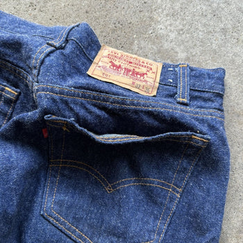 1990s LEVI’S 501 DARK WASH MADE IN USA DENIM JEANS