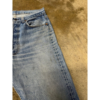 1990s FADED LEVI’S 501XX MADE IN USA DENIM JEANS