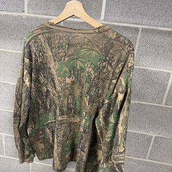 2000s Thrashed Faded Distressed Dirty Camo Longsleeve Pocket Tee