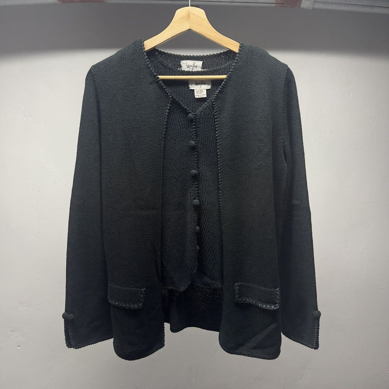 1980s Women's Saks Fifth Ave Laura Yang Knit Cardigan Twinset Sweater