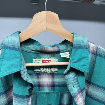 2000s Levi's Thrashed Plaid Flannel Grunge Shirt